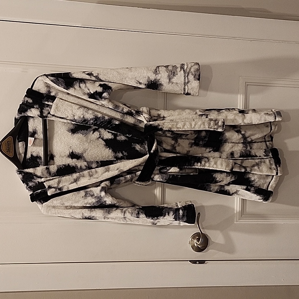 Super soft tie dye robe